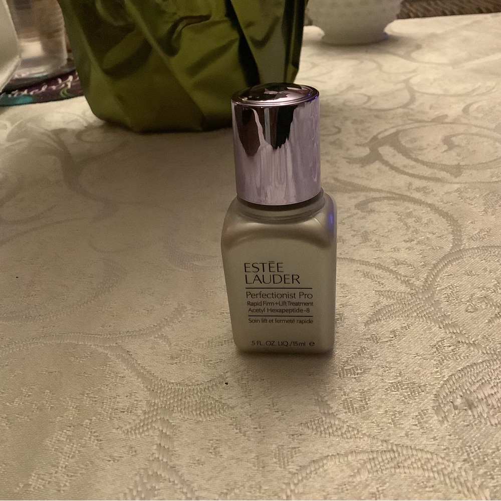 Estee Lauder Perfectionist Pro Serum - Silver